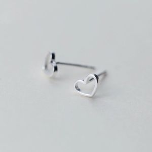 925 Sterling Silver Dainty Heart Earrings